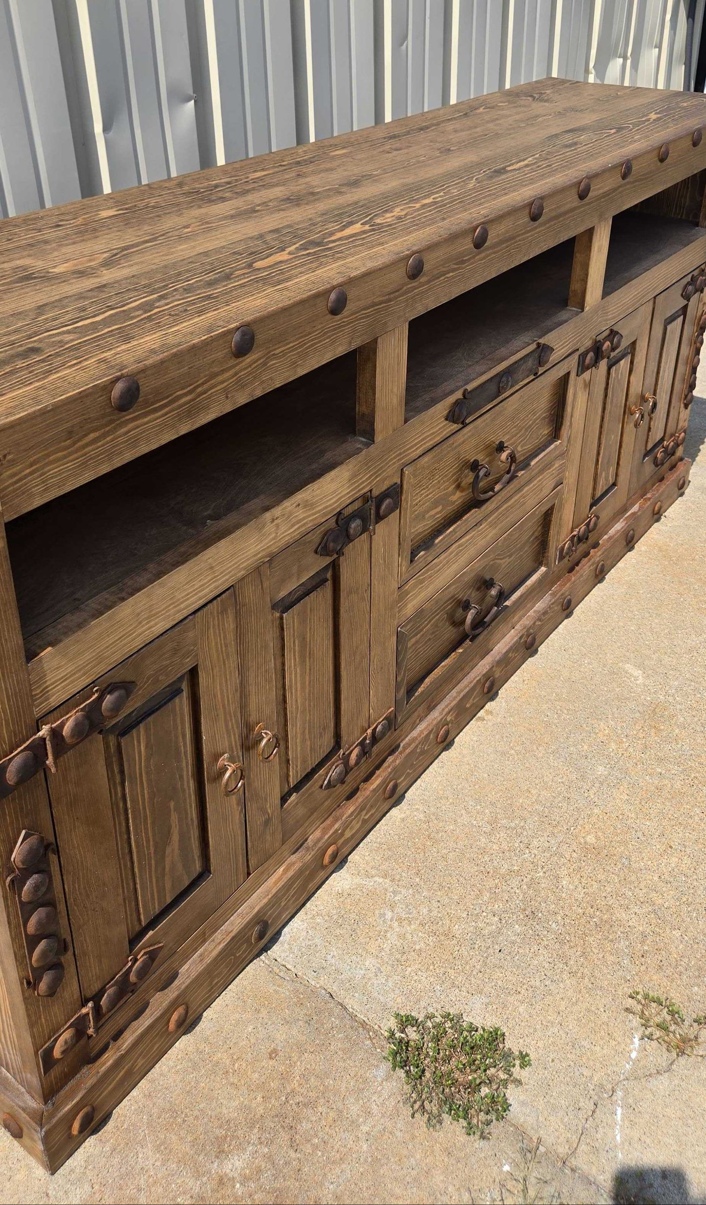 Felipe TV Console