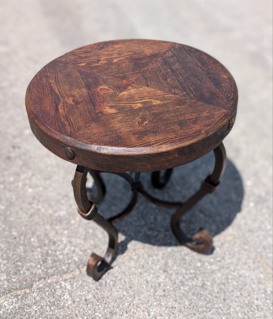 Pesada Iron End Tables - Round