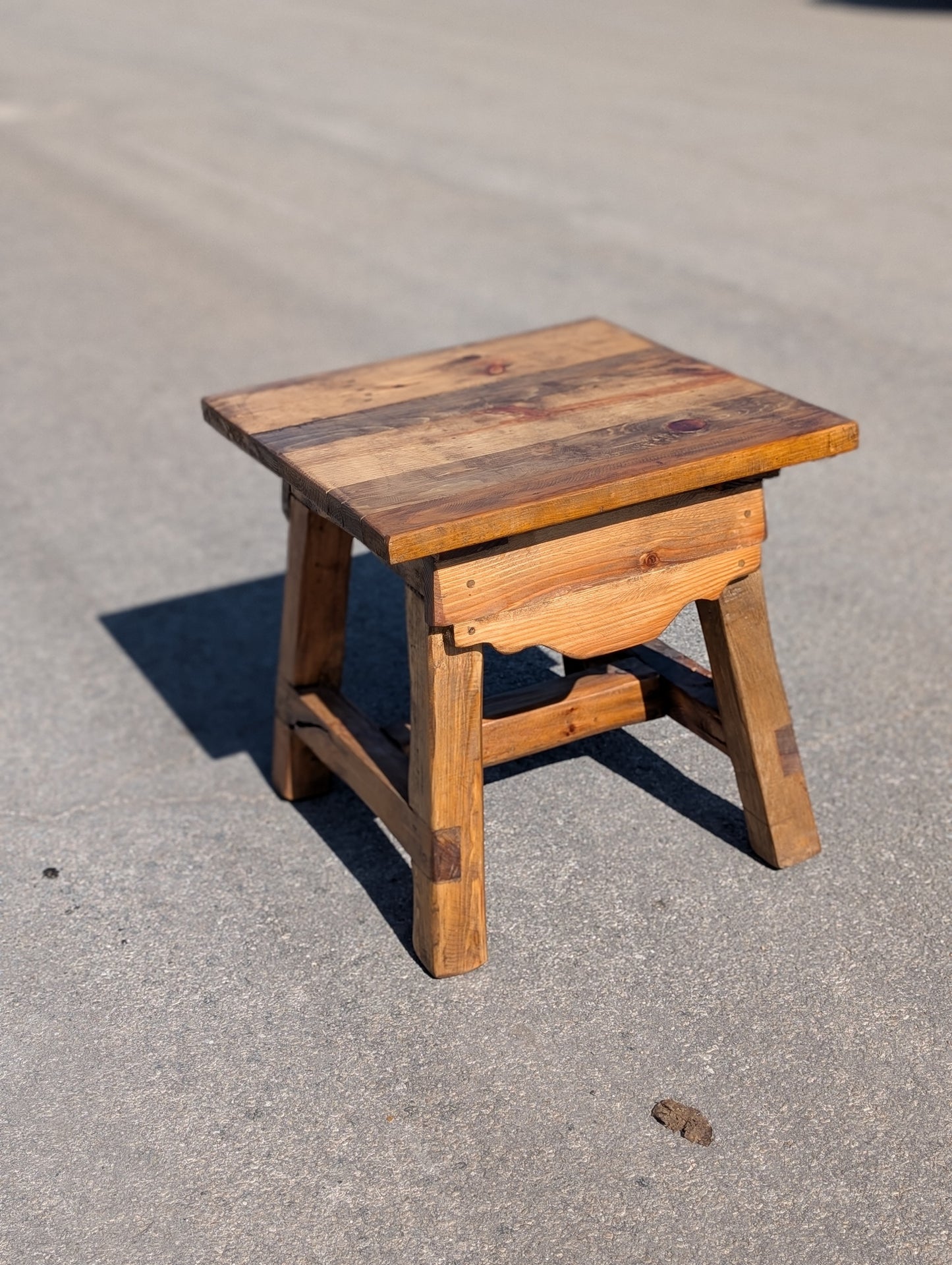 Longhorn End Table - IS
