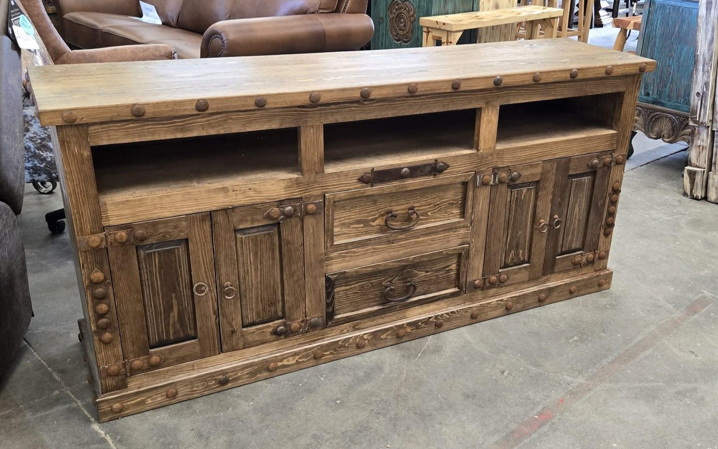 Felipe TV Console