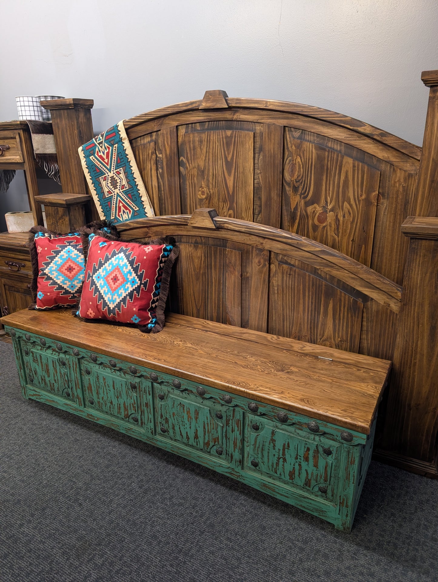 King M Bed - IS